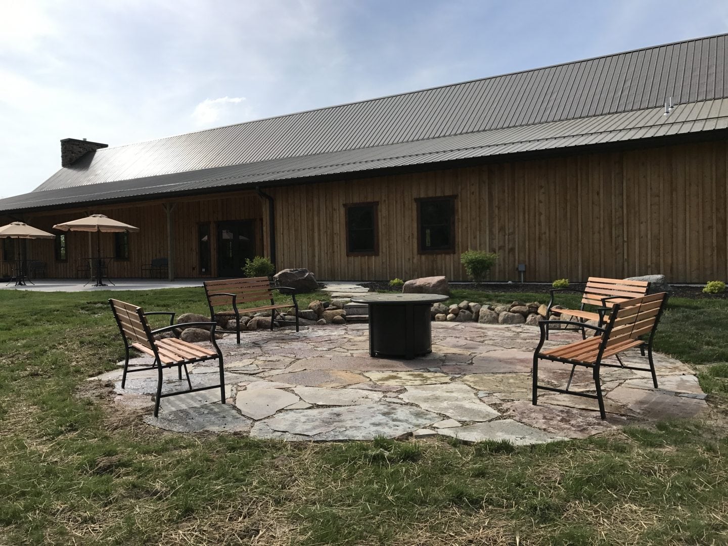 Country Lane Lodge - Wedding and Event Venues in Iowa - Outdoor Weddings & Events